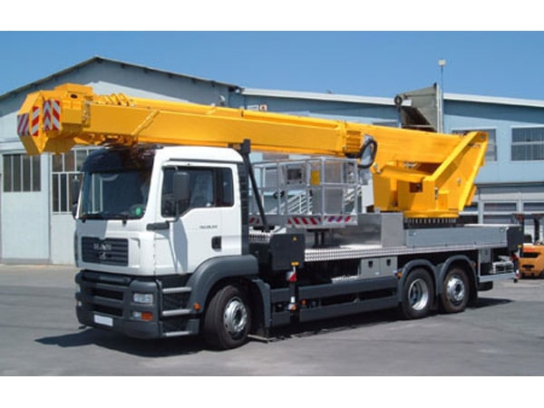 Noleggio-piattaforme-autocarrate-j-340-milano